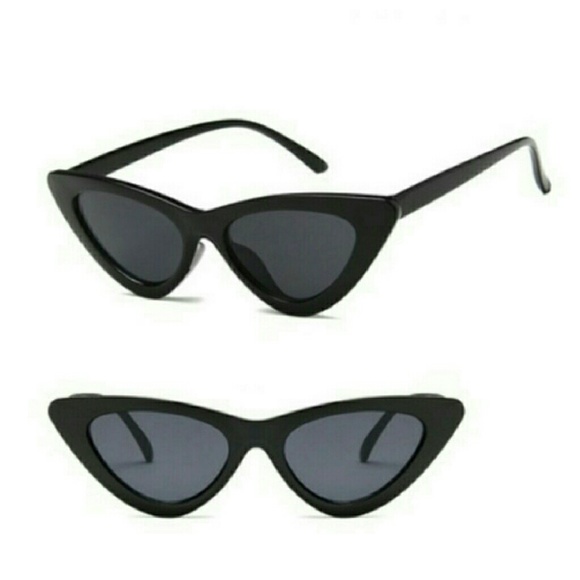 ✨NEW Retro Small Black Cat Eye Sunglasses✨ - Picture 4 of 7